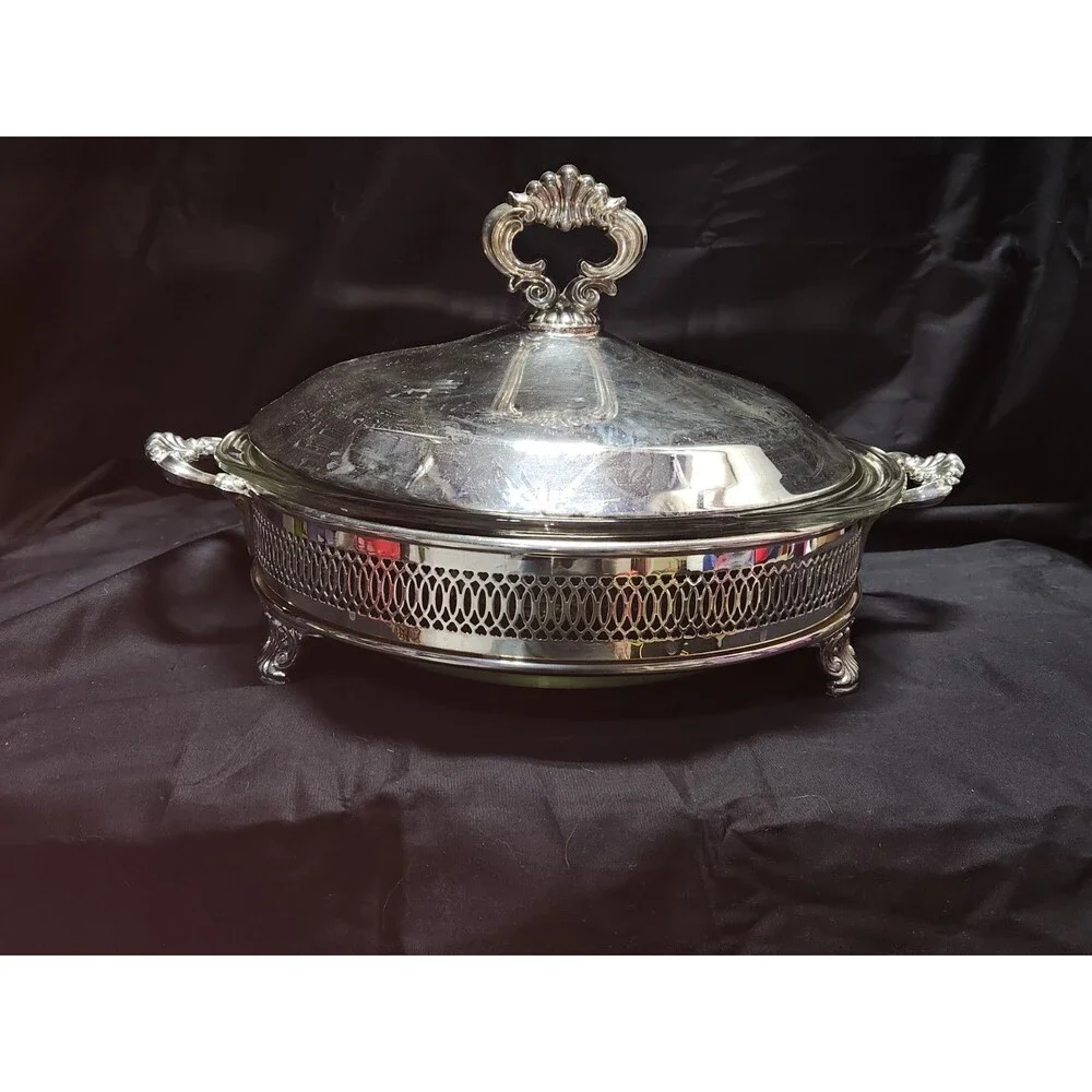 Vtg PYREX 3 Qt (026) Clear Round Glass Casserole with Lid w/Silver Metal Holder